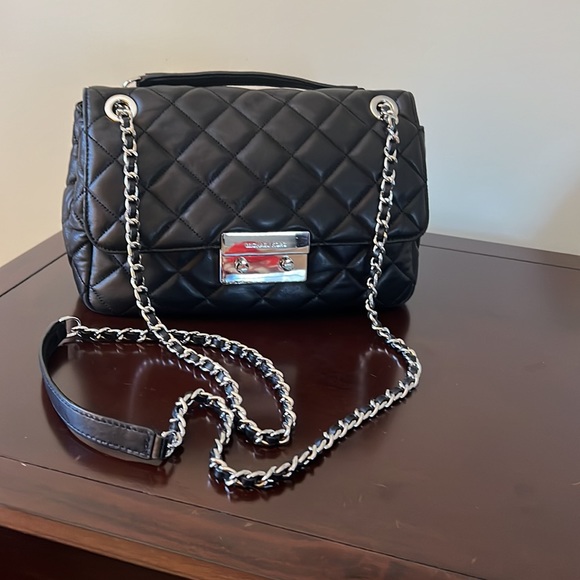 MK - Picture 3 of 15